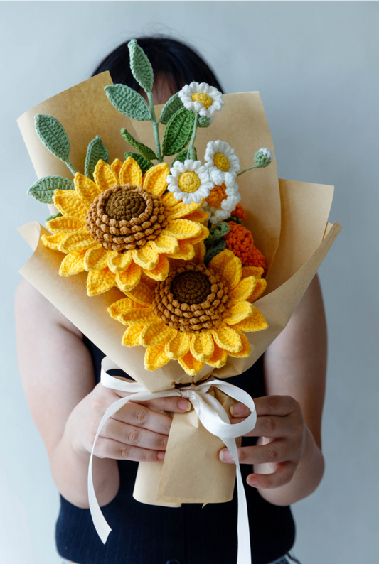 Crochet Sunflower Bouquet (7 pieces)